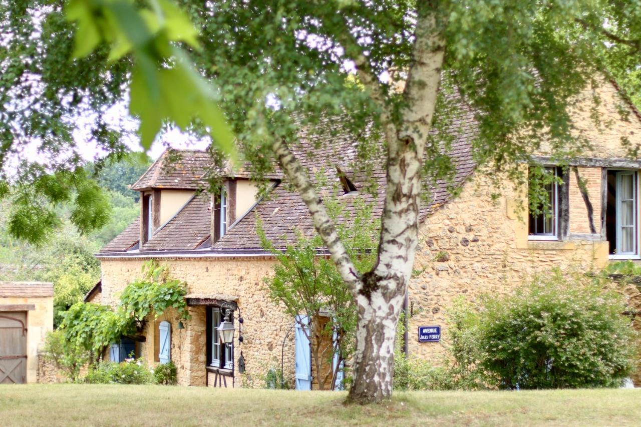 Les Perroutis Villa Saint-Alvere Exterior photo