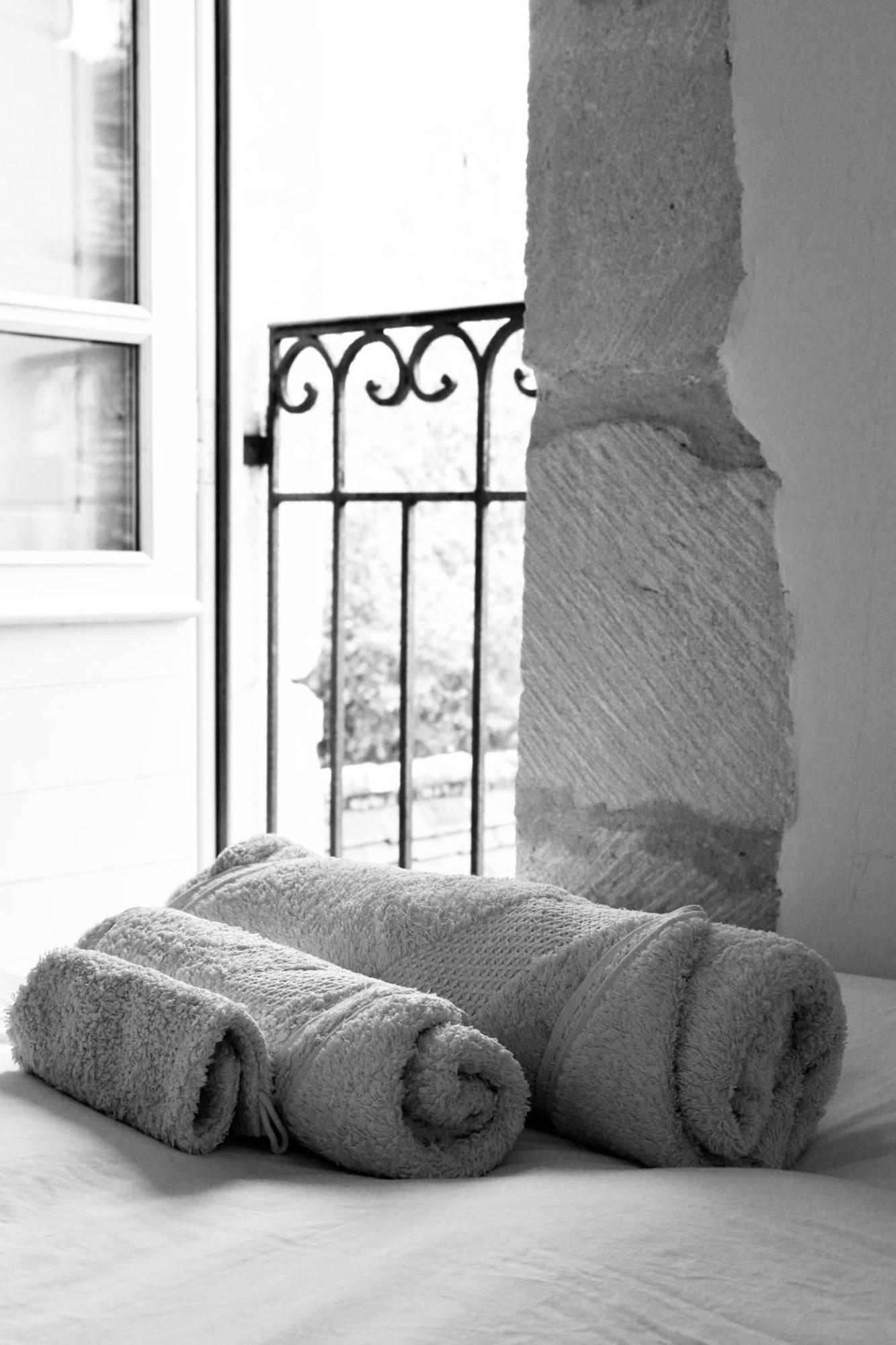 Les Perroutis Villa Saint-Alvere Room photo
